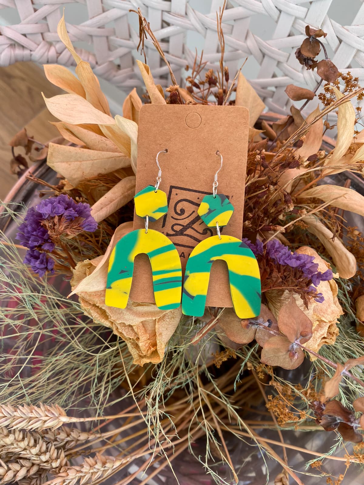 Cercei handmade din lut polimeric - Verde limonadă